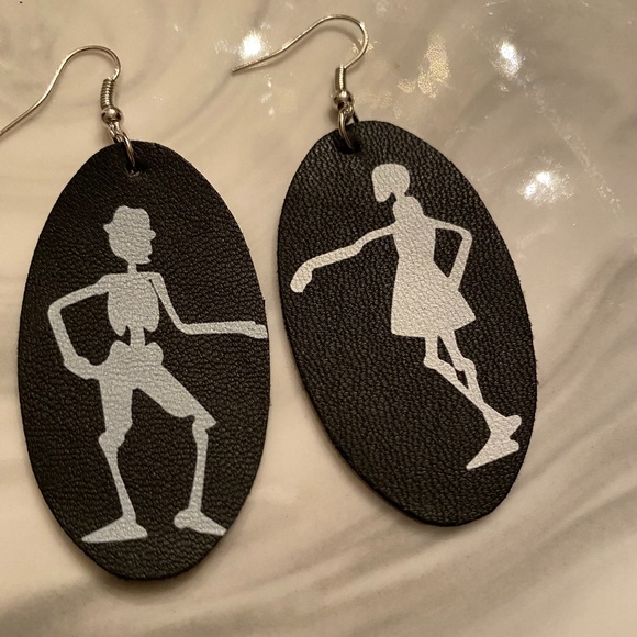 Jewelry - Dancing Skeleton Halloween Earrings